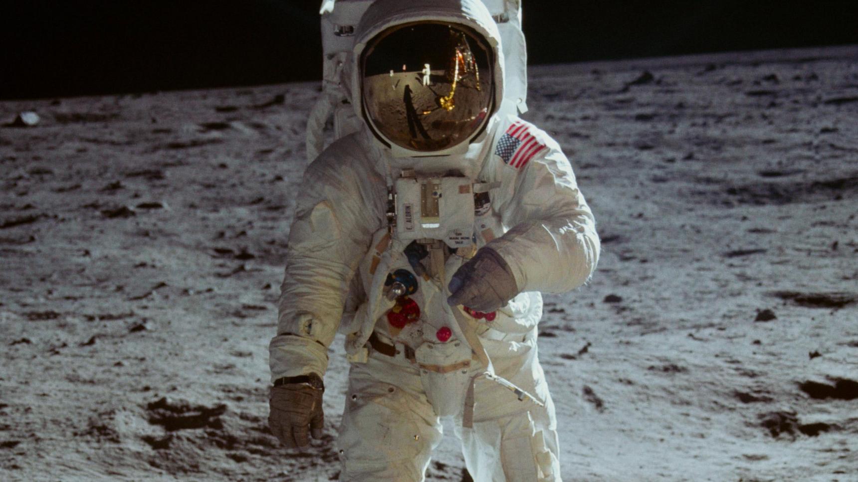 Fondo de pantalla de la película Apolo 11 en Cliver.tv gratis